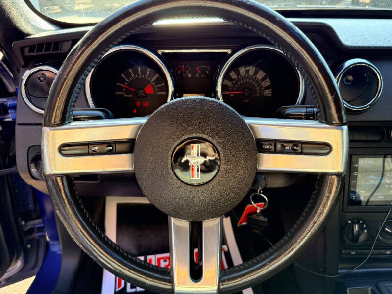 2005 Ford Mustang GT Premium