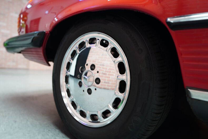 1986 Mercedes-Benz 560-Class 560 SL