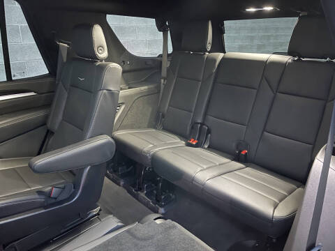 2025 Cadillac Escalade Luxury