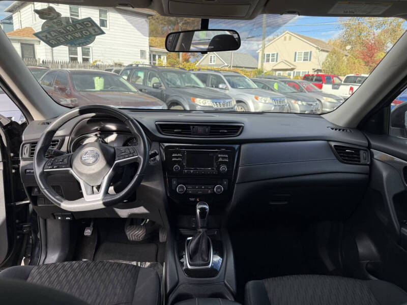 2017 Nissan Rogue SV