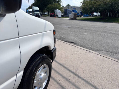 2010 Ford E-Series E-250