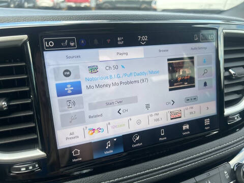 2026 Chrysler Pacifica Select