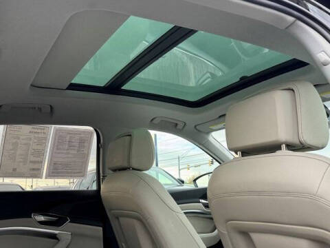 2024 Audi Q8 e-tron quattro Premium Plus