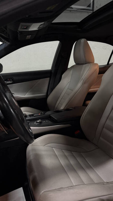 2015 Lexus IS 250 Crafted Line