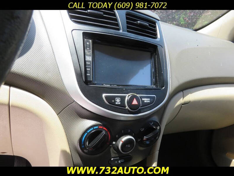 2012 Hyundai Accent GLS