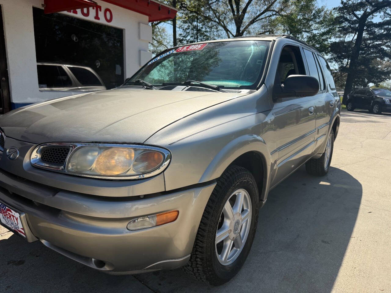 Champagne 2002 Oldsmobile Bravada Base 2WD 4dr SUV 1