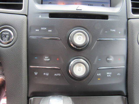 2017 Ford Taurus SEL