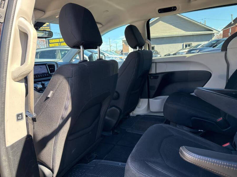 2017 Chrysler Pacifica Touring