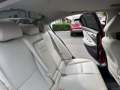 2022 Infiniti Q50 Luxe