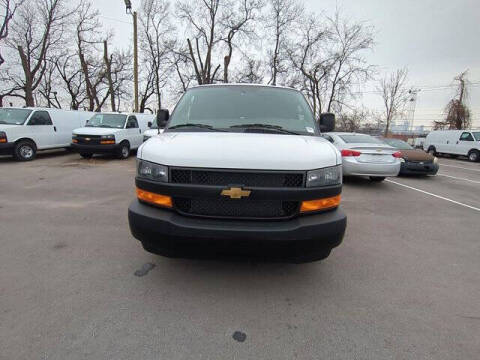 2025 Chevrolet Express 2500