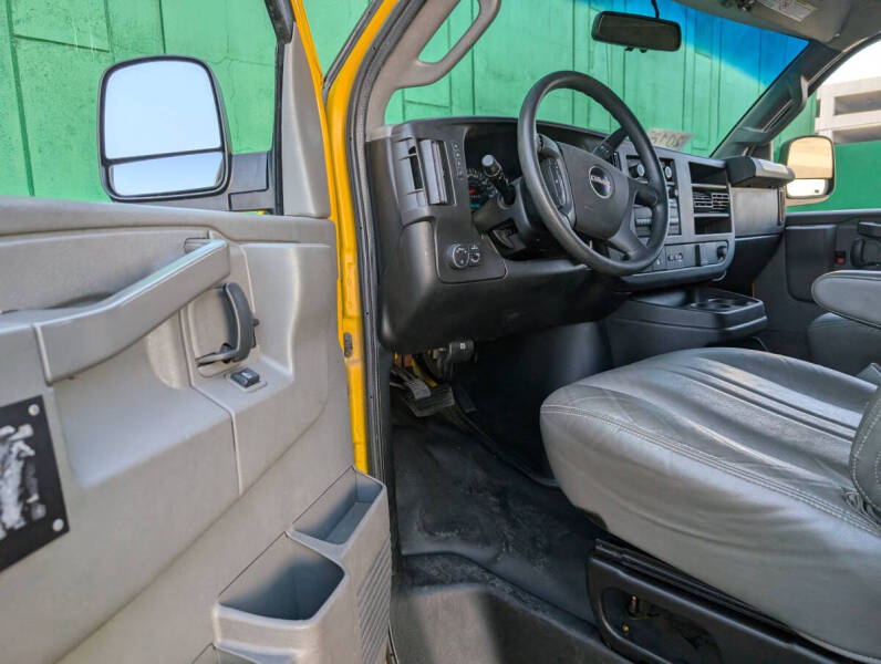 2018 GMC Savana 2500