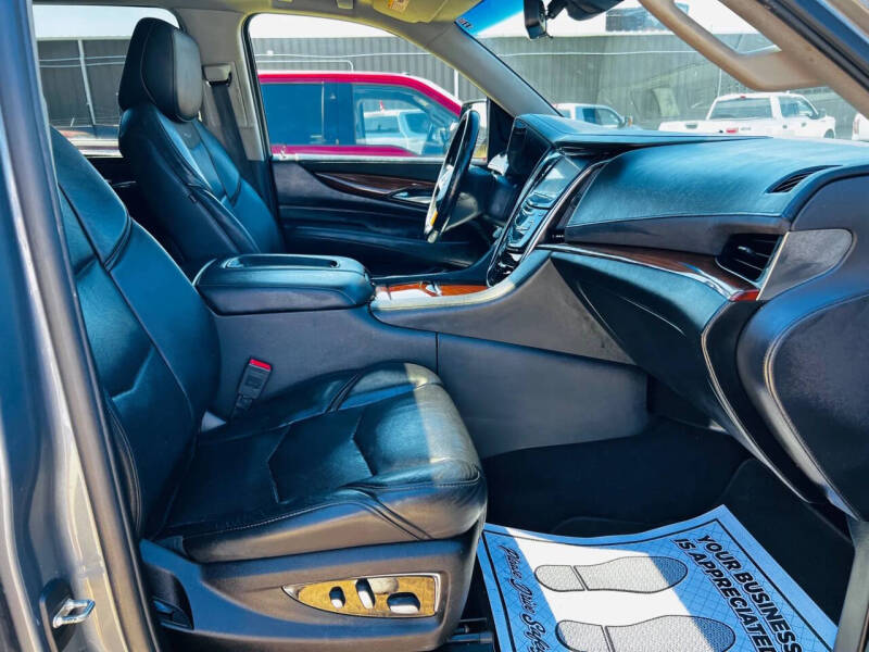 2019 Cadillac Escalade Luxury