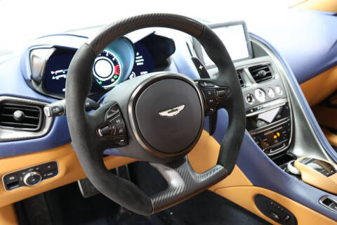 2023 Aston Martin DBS