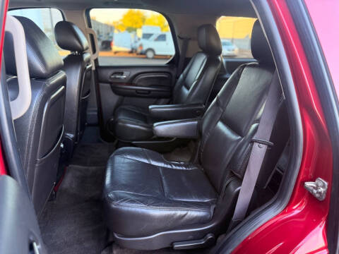 2011 Cadillac Escalade Premium