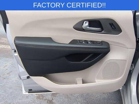 2024 Chrysler Pacifica Touring L