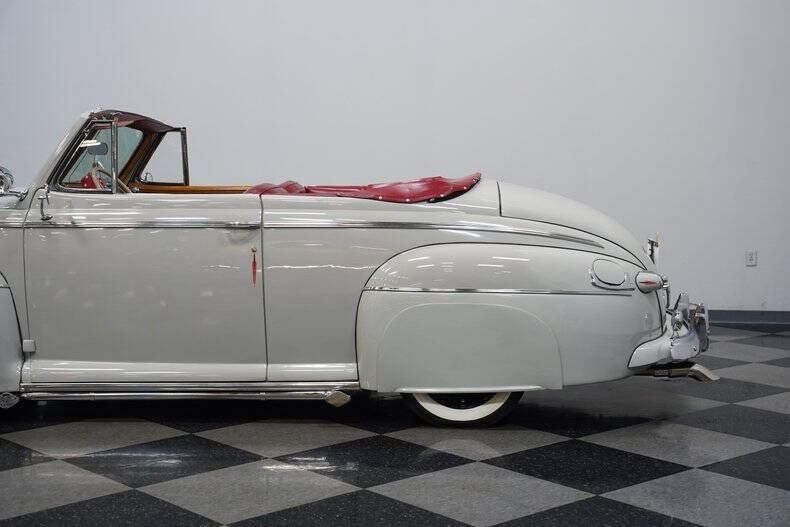1946 Ford Super Deluxe