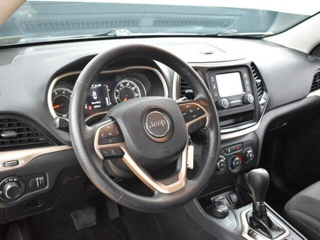 2015 Jeep Cherokee Sport