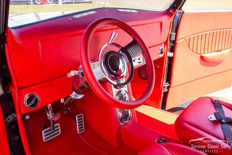 1937 Ford Cabriolet