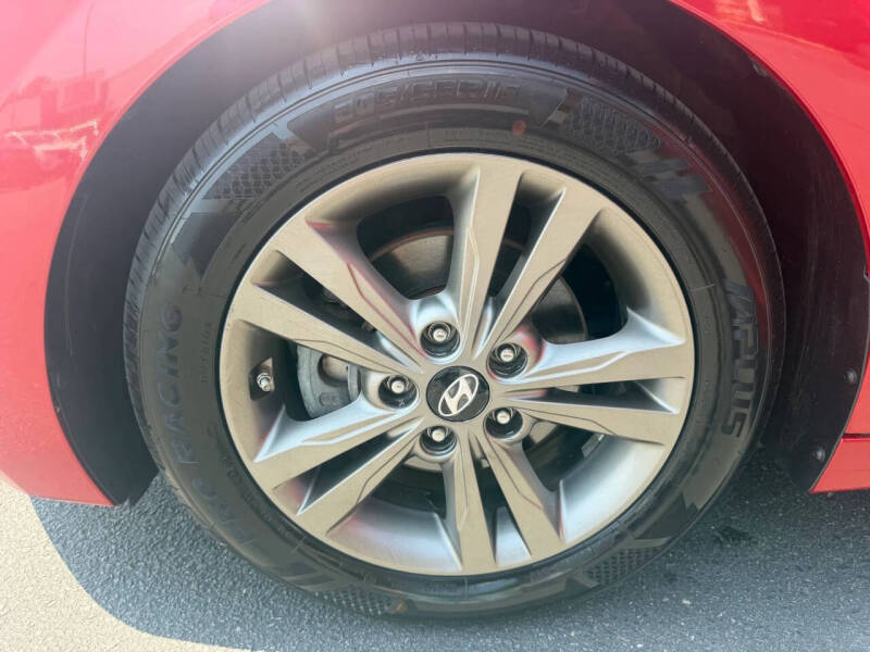 2017 Hyundai Elantra