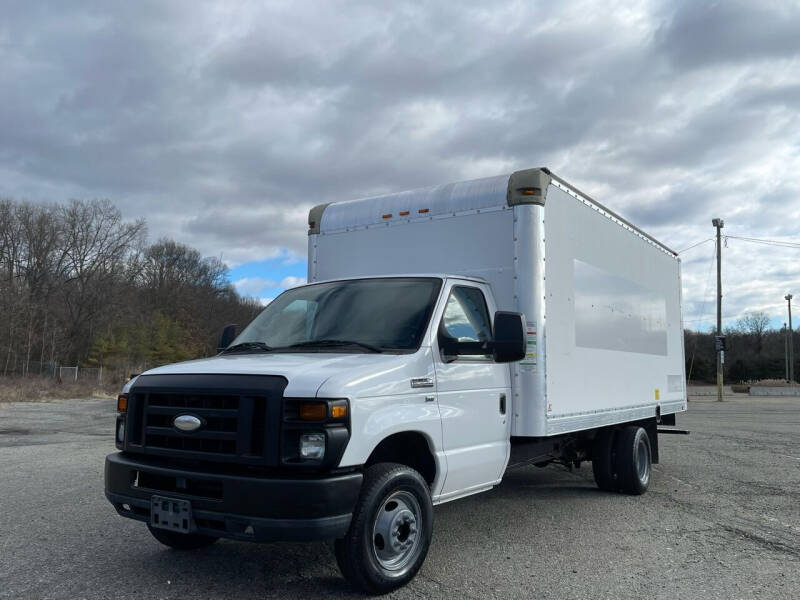 2014 Ford E-Series for sale at Advanced Fleet Management- Towaco in Towaco NJ