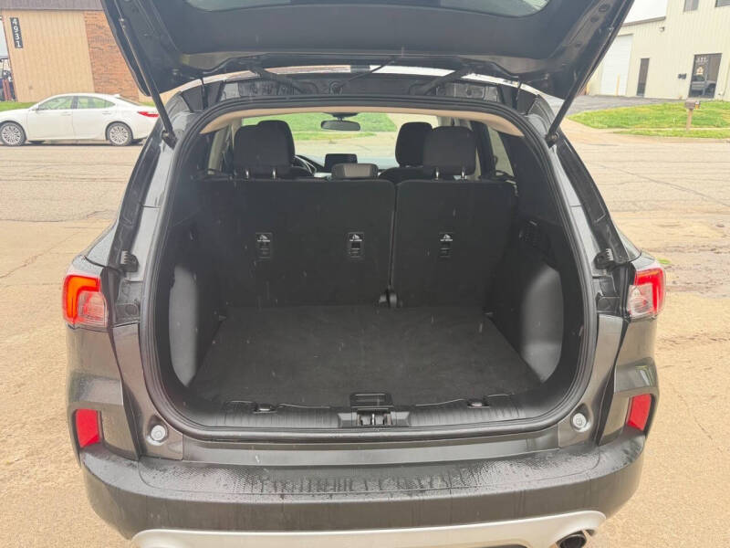 2020 Ford Escape SE