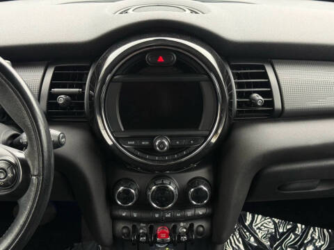 2016 MINI Hardtop 4 Door Cooper