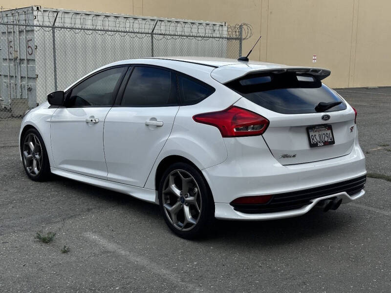 2018 Ford Focus ST