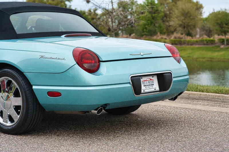 2002 Ford Thunderbird Deluxe