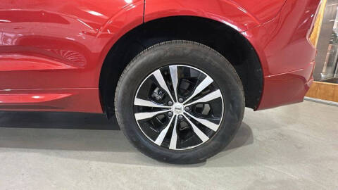 2024 Volvo XC60 B5 Core Dark Theme