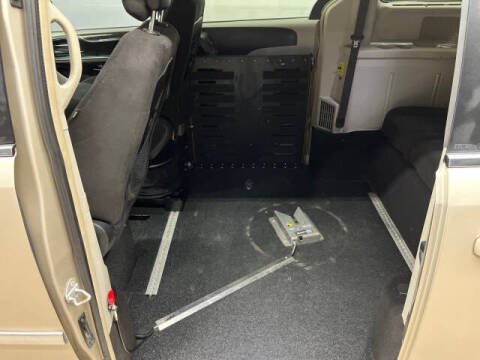 2014 Chrysler Town and Country Touring