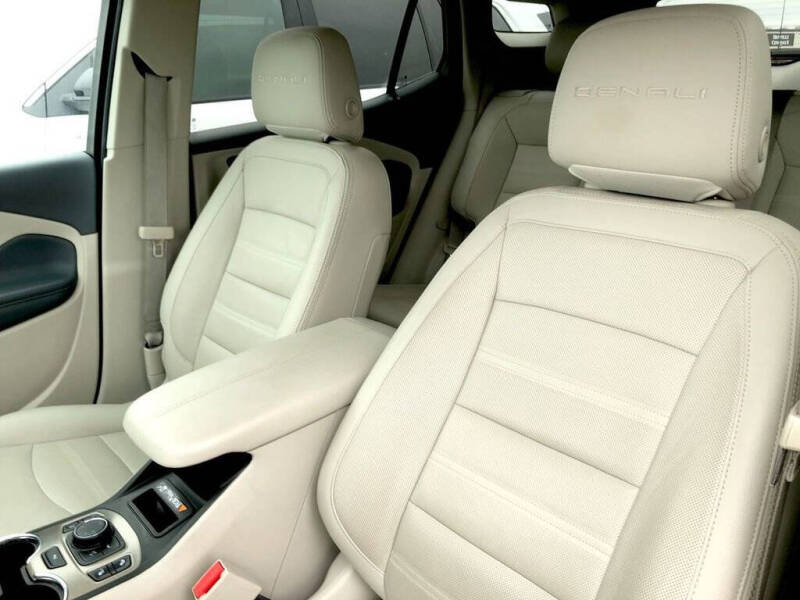 2023 GMC Terrain Denali