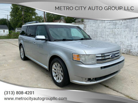 2009 Ford Flex for sale at METRO CITY AUTO GROUP LLC in Lincoln Park MI