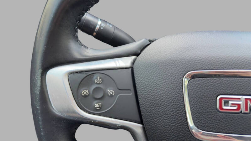 2017 GMC Acadia SLT-1