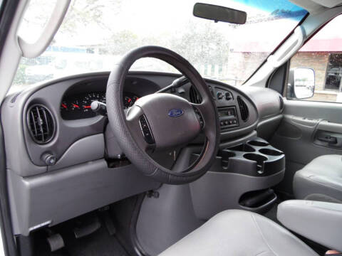 2006 Ford E-350