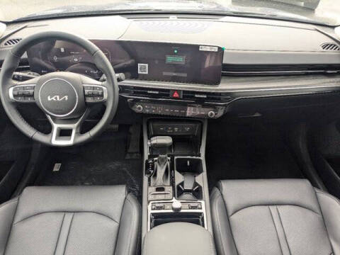 2025 Kia K5 EX