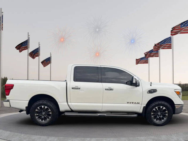 2017 Nissan Titan