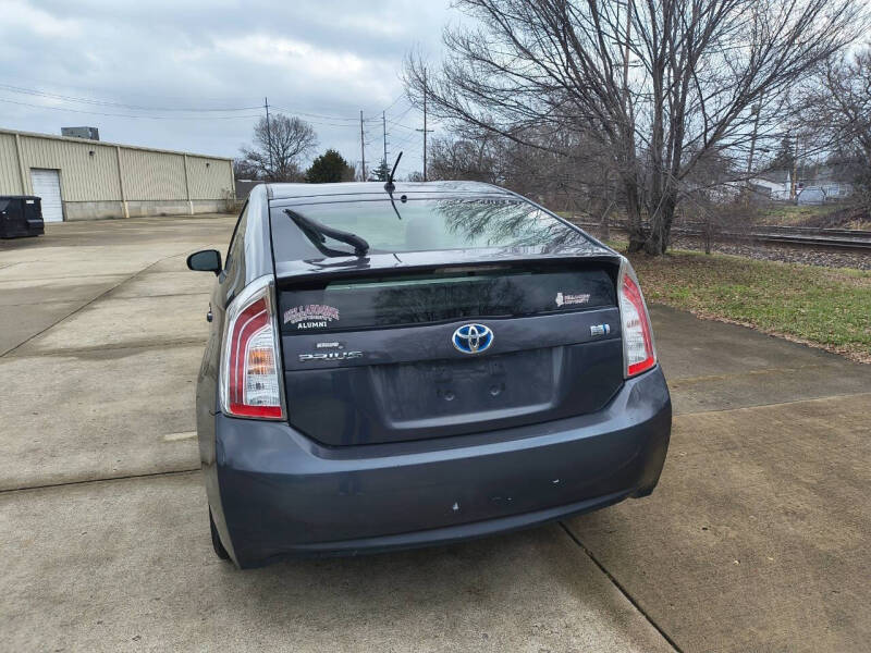 2012 Toyota Prius Two