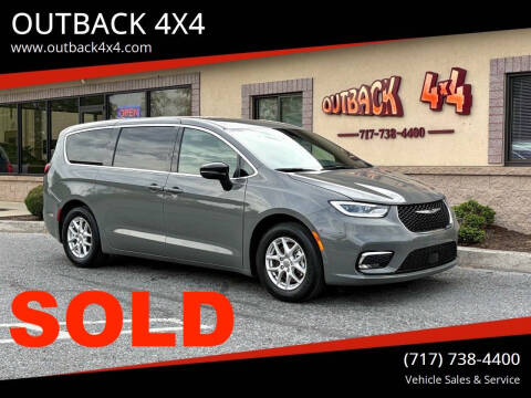 2025 Chrysler Pacifica Select