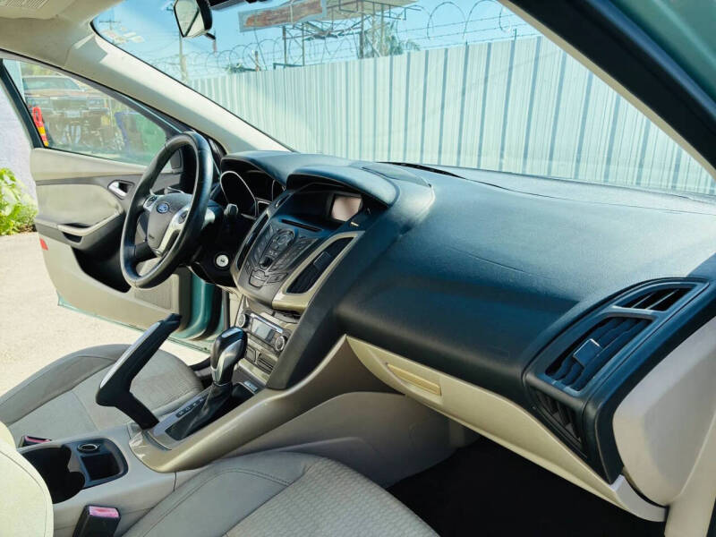 2012 Ford Focus SEL
