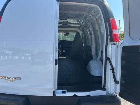 2025 Chevrolet Express 2500