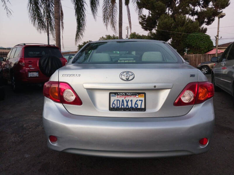 2009 Toyota Corolla LE photo 6