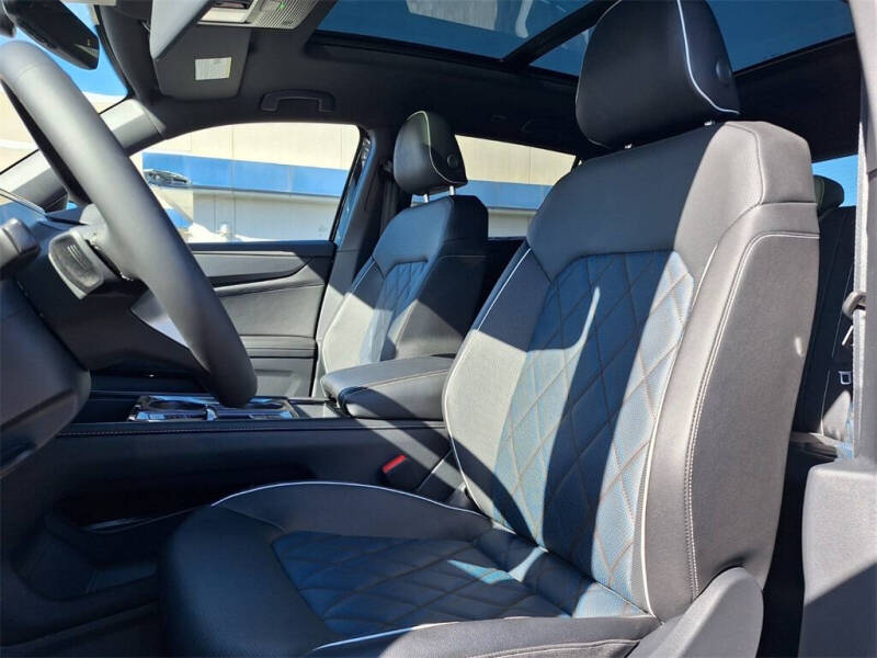 2026 Volkswagen Atlas Cross Sport SEL Premium R-Line 4Motion