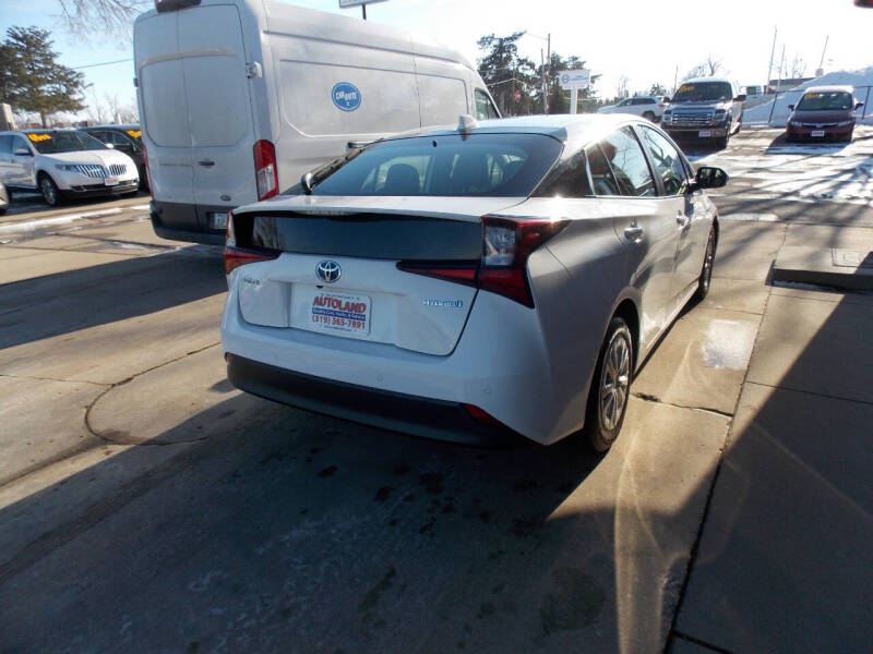 2021 Toyota Prius LE