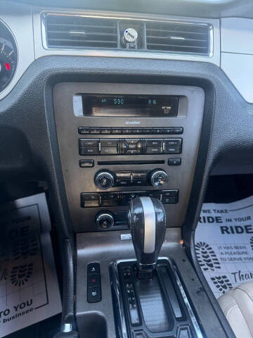 2013 Ford Mustang V6 Premium