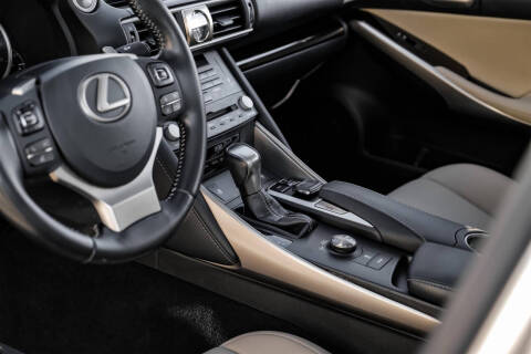 2019 Lexus IS 350