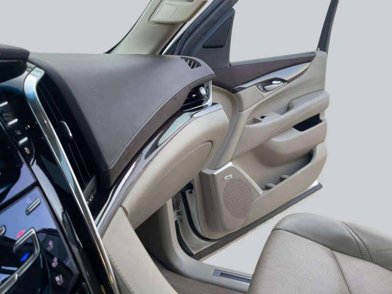 2015 Cadillac Escalade Luxury