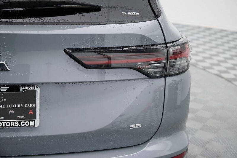 2026 Mitsubishi Outlander SE