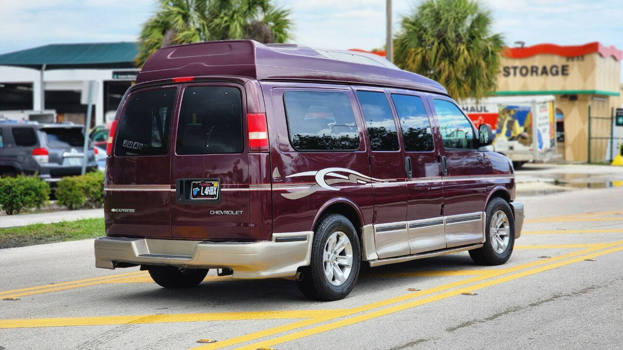 2004 Chevrolet Express  - $13,900