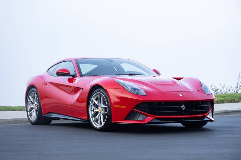 2017 Ferrari F12 null photo 24