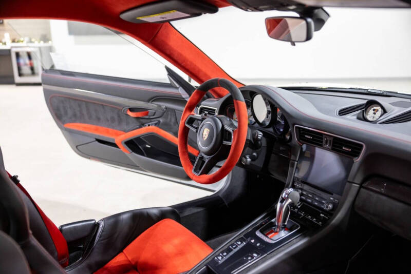 2018 Porsche 911 GT2 RS